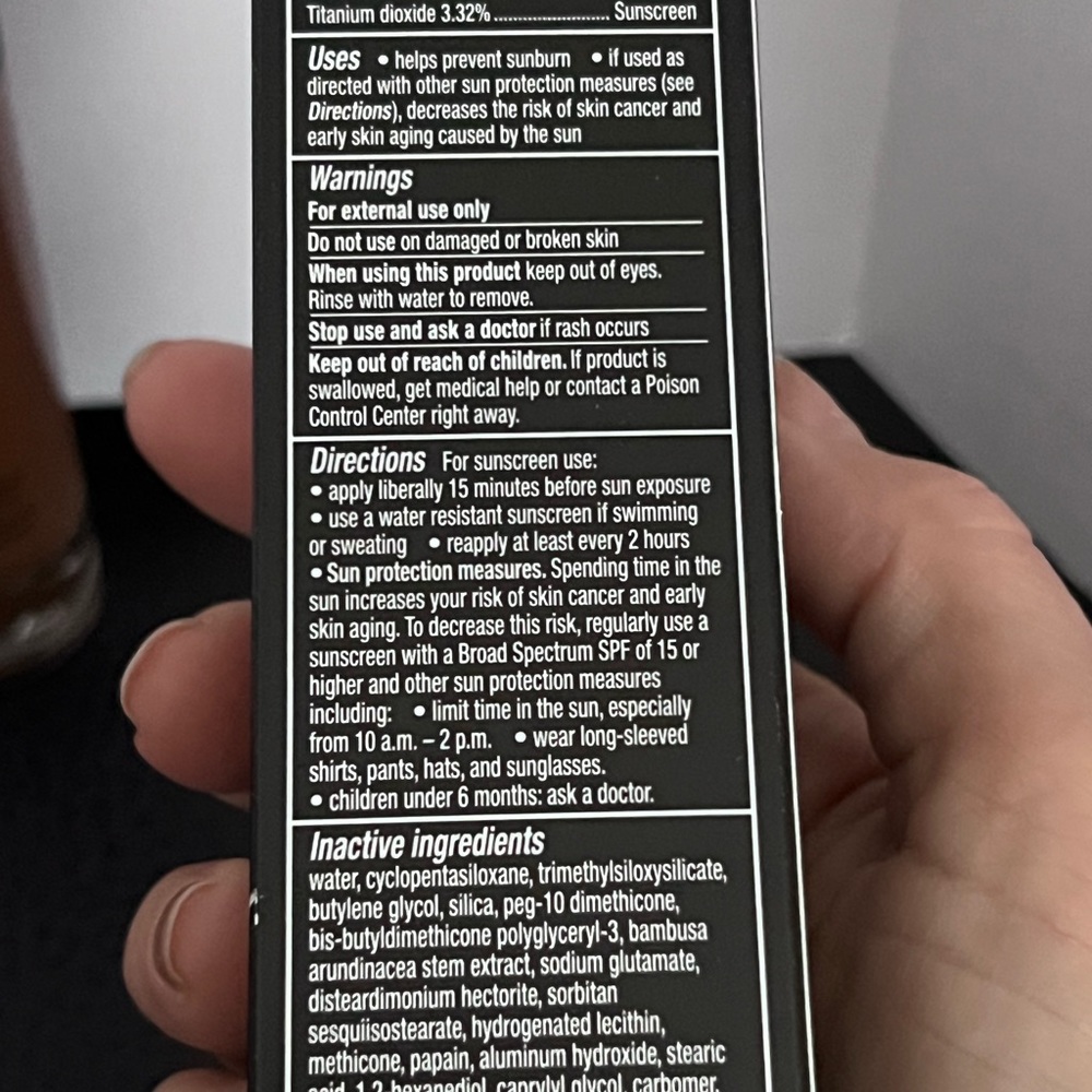 bareMinerals BarePro Performance Wear Liquid Foundation SPF20 Truffle 29 - Picture 4 of 6